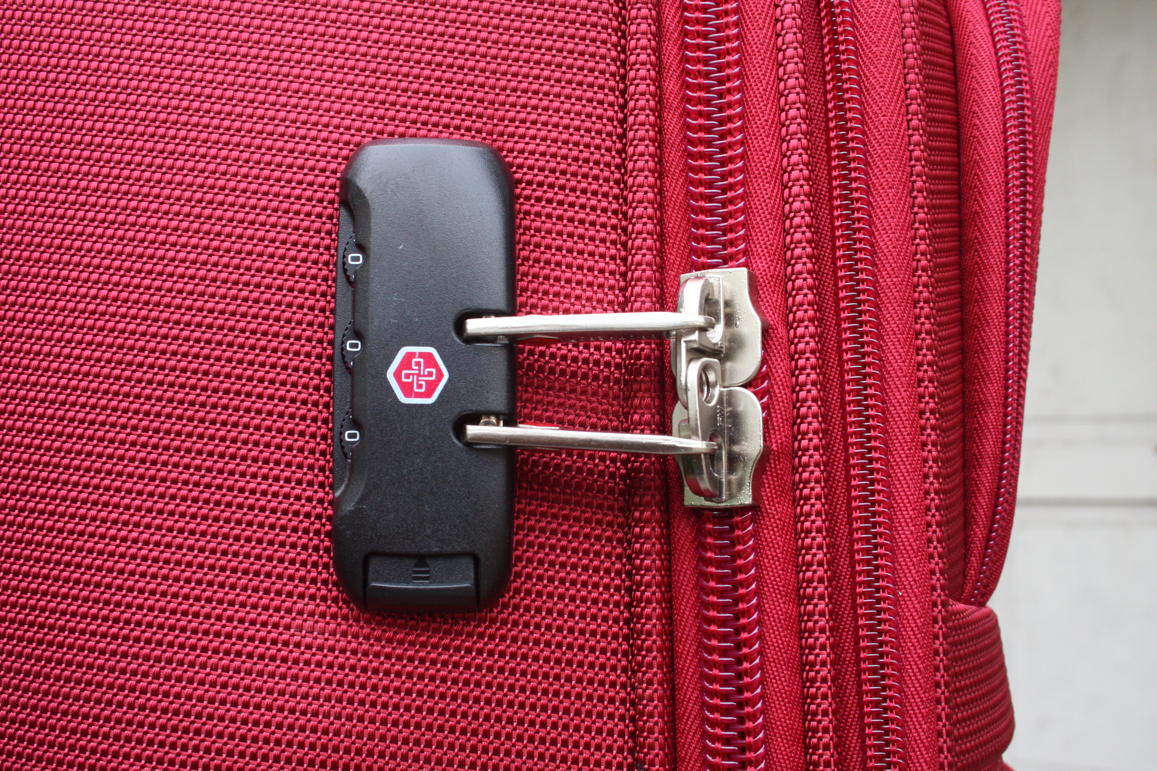 4 CÁCH MỞ KHÓA VALI SỐ KHI QUÊN MẬT KHẨU